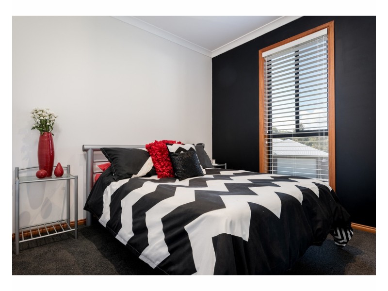 28 Newton Circuit, Thurgoona NSW 2640