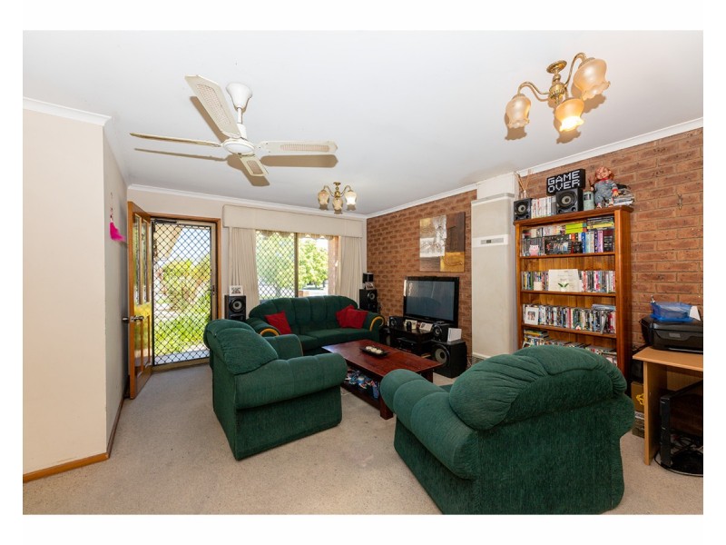 2/426 Bevan Street, Lavington NSW 2641