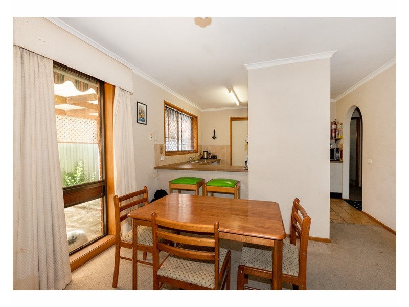 2/426 Bevan Street, Lavington NSW 2641