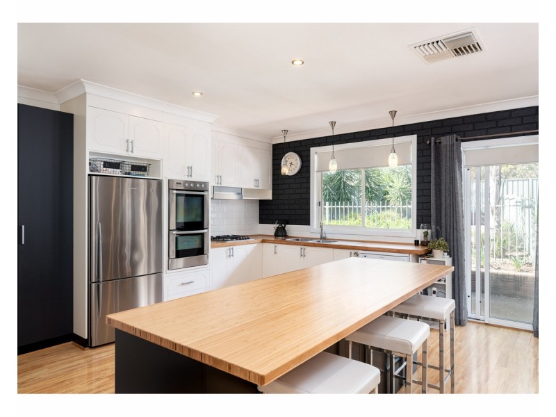 14 Stewart Court, Thurgoona NSW 2640