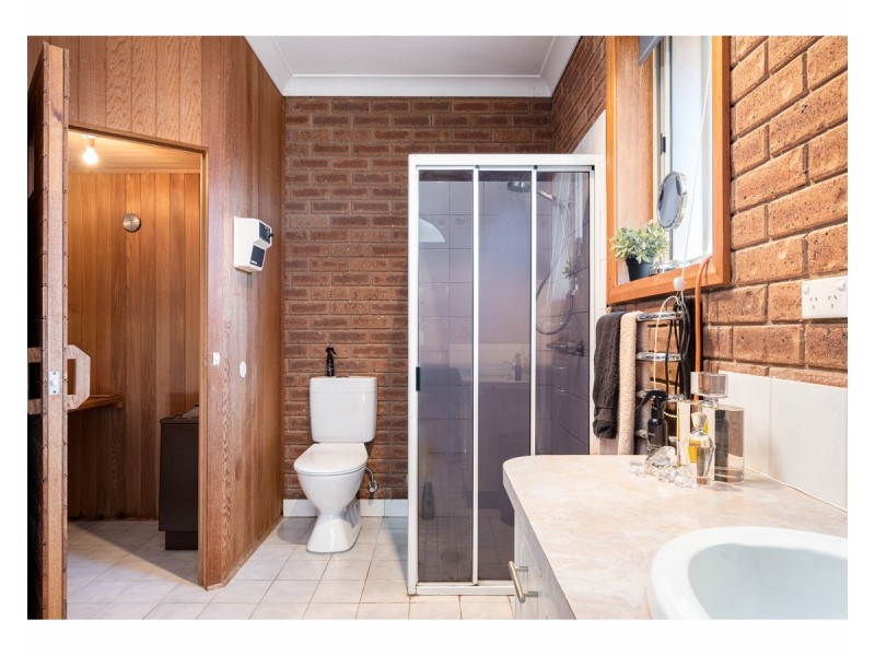 14 Stewart Court, Thurgoona NSW 2640