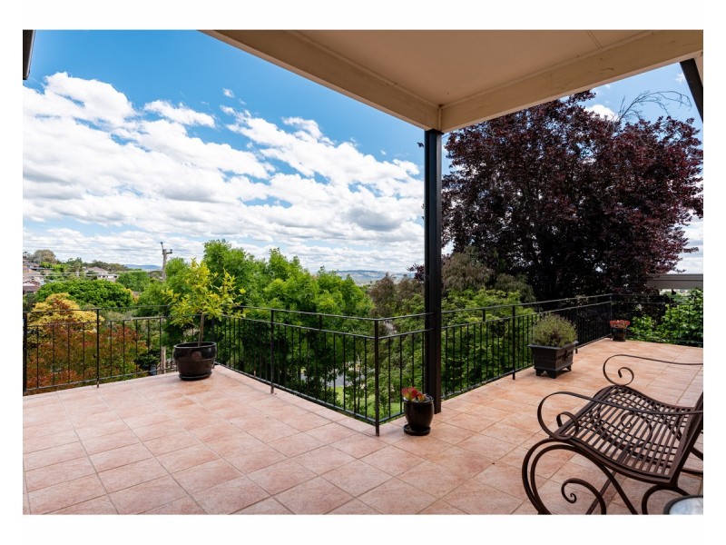 206 Bernhardt Street, East Albury NSW 2640