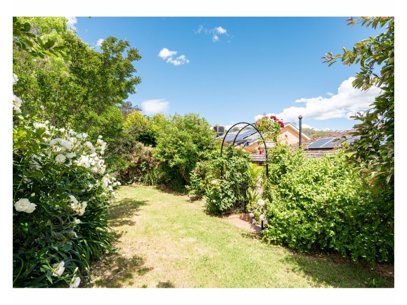 206 Bernhardt Street, East Albury NSW 2640