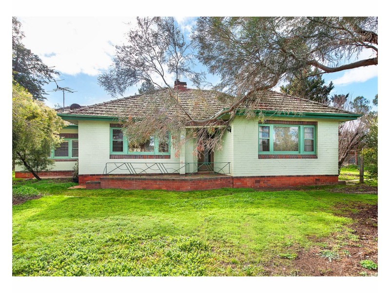 98 Balfour Street, Culcairn NSW 2660