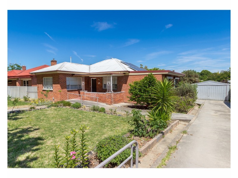 415 Olive Street, South Albury NSW 2640