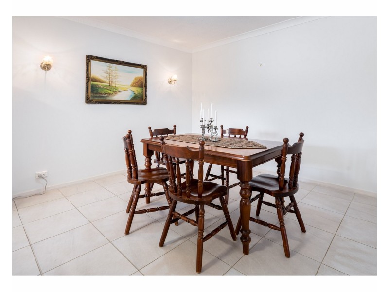 2/415 Romani Drive, Lavington NSW 2641