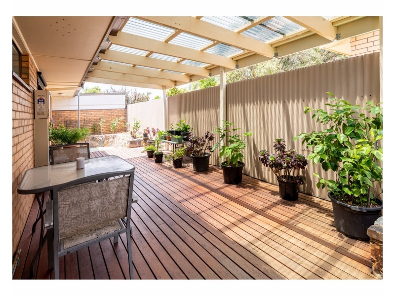 2/415 Romani Drive, Lavington NSW 2641