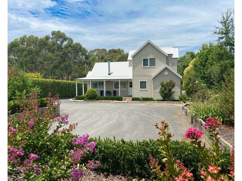 32 Isaacs Avenue, Yackandandah VIC 3749