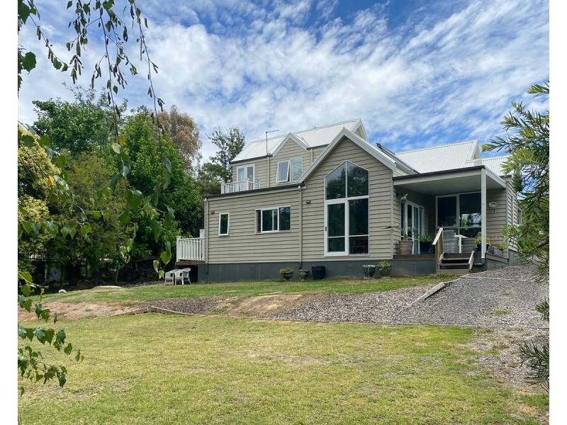 32 Isaacs Avenue, Yackandandah VIC 3749