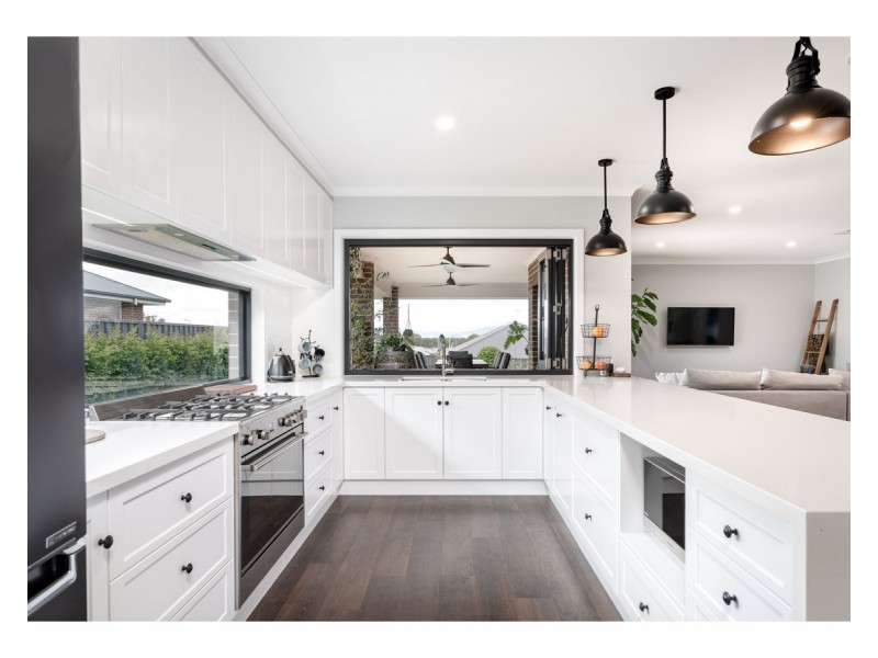 9 Billabong Place, Thurgoona NSW 2640