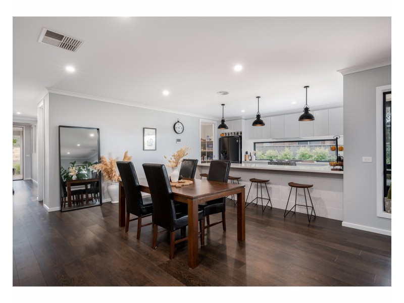 9 Billabong Place, Thurgoona NSW 2640