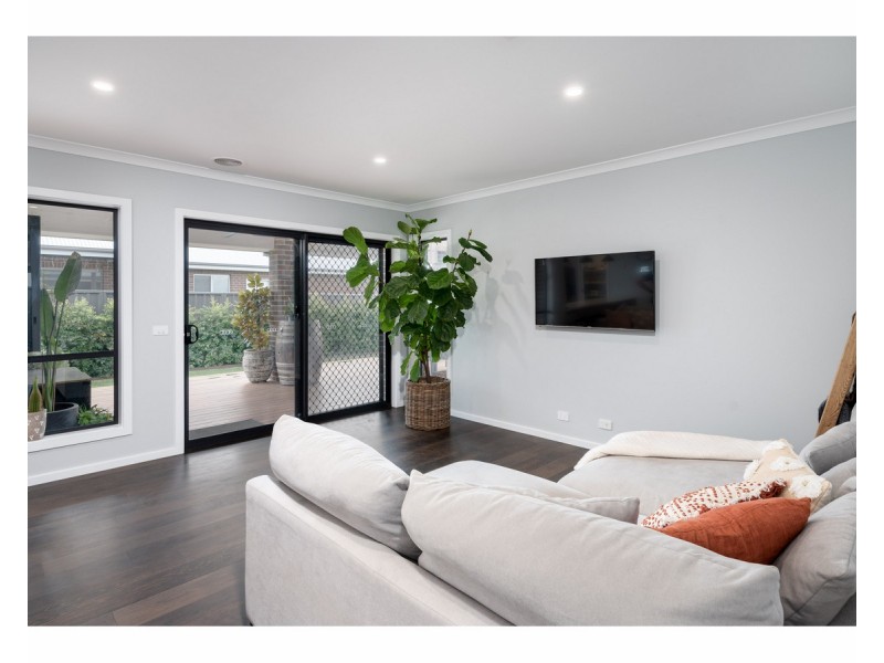 9 Billabong Place, Thurgoona NSW 2640