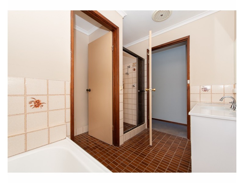 2/410 McLennan Street, West Albury NSW 2640