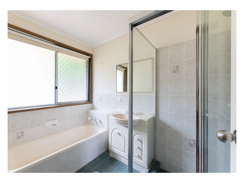 374 Reservoir Road, Lavington NSW 2641