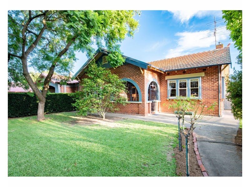 490 Crisp Street, Albury NSW 2640