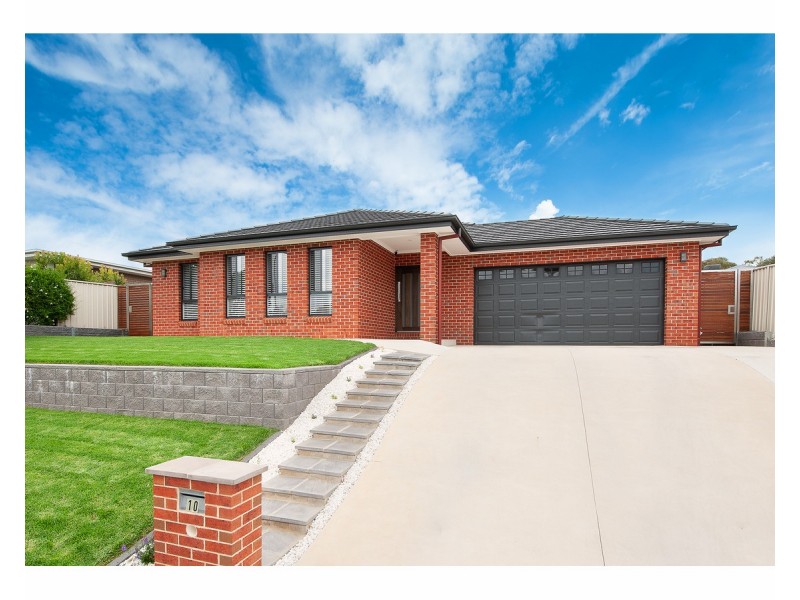 10 Cremin Court, Thurgoona NSW 2640