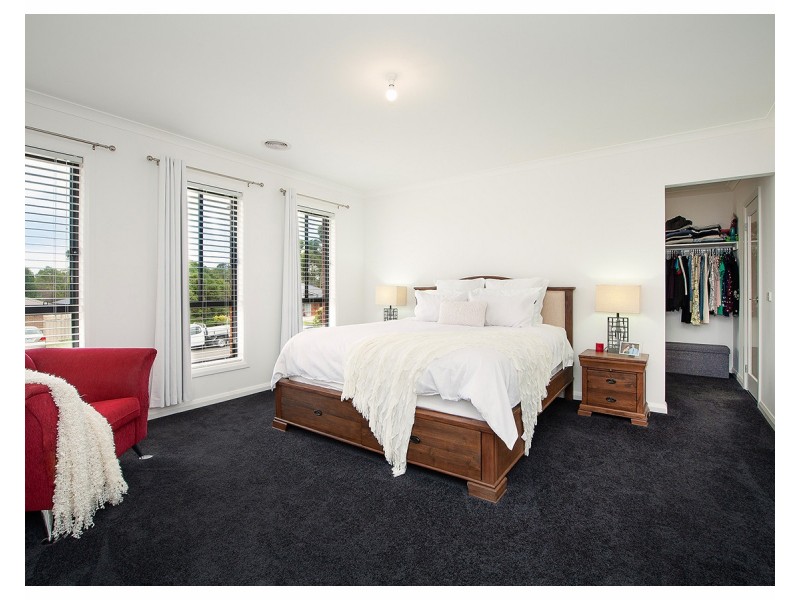 10 Cremin Court, Thurgoona NSW 2640