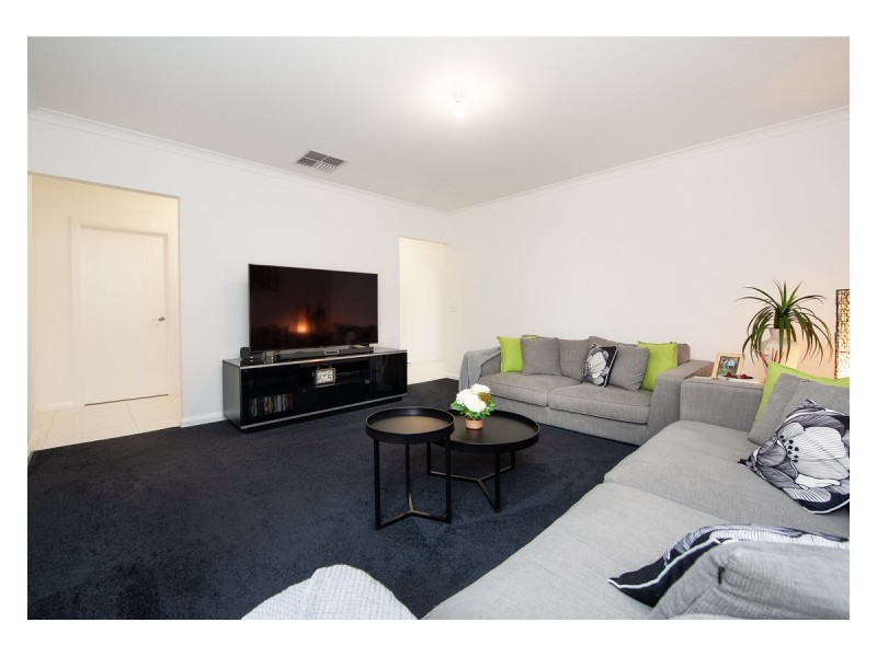 10 Cremin Court, Thurgoona NSW 2640