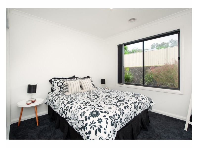 10 Cremin Court, Thurgoona NSW 2640