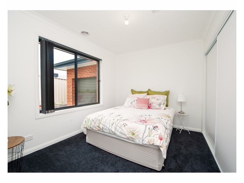 10 Cremin Court, Thurgoona NSW 2640