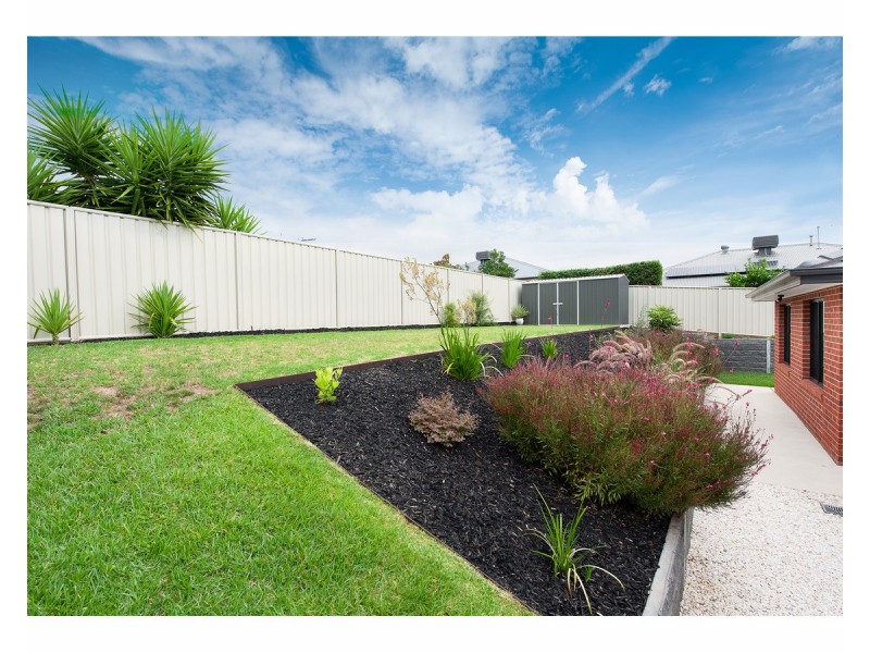 10 Cremin Court, Thurgoona NSW 2640