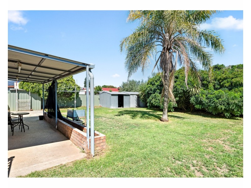 42 McMaster Avenue, Lavington NSW 2641
