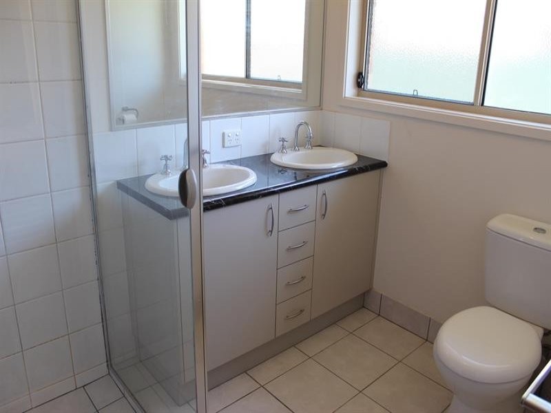 85 Adams St, Jindera NSW 2642