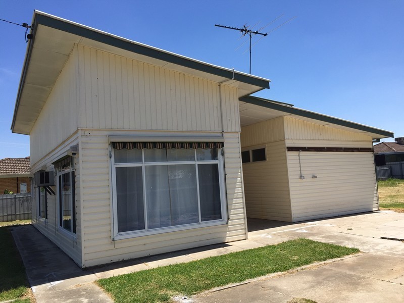 432 Douglas Road, Lavington NSW 2641