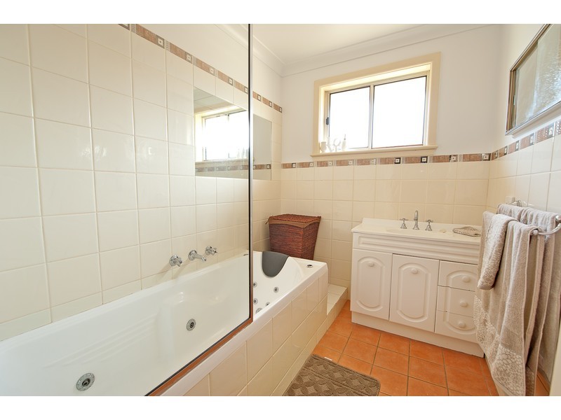 1074 Koonwarra Street, North Albury NSW 2640