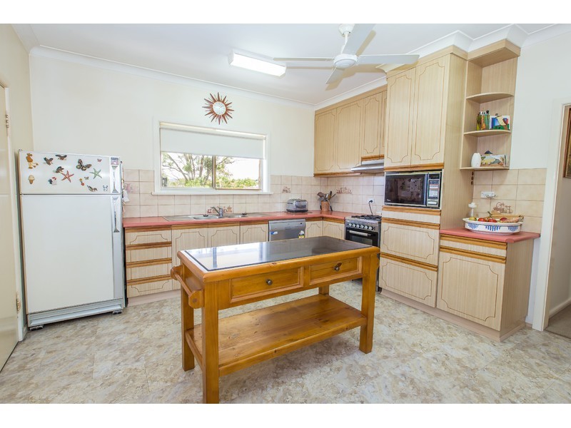 380 Amatex Street, East Albury NSW 2640