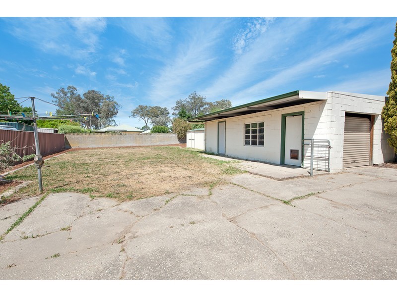 251 Kooba Street, North Albury NSW 2640