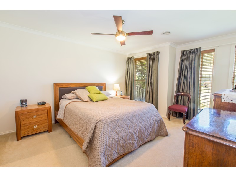 24 Peards Drive, East Albury NSW 2640