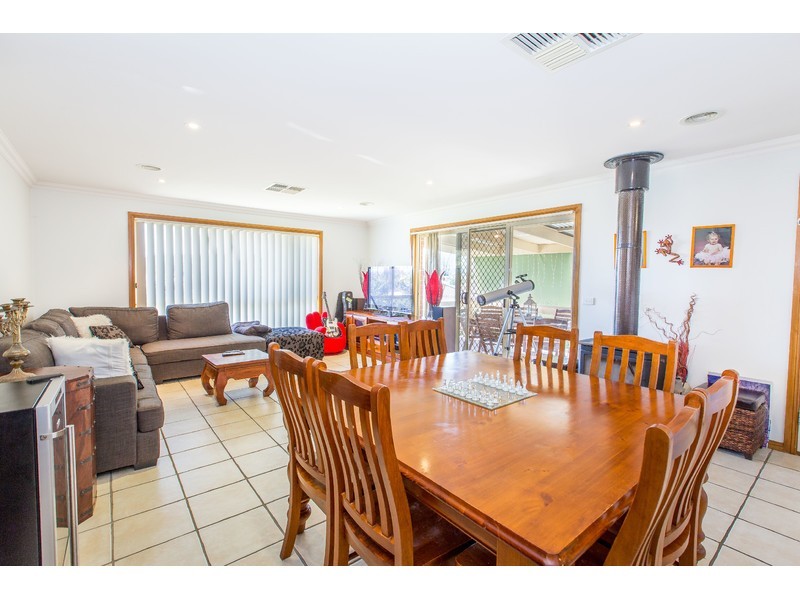 17 Dumbrell Circuit, Glenroy NSW 2640