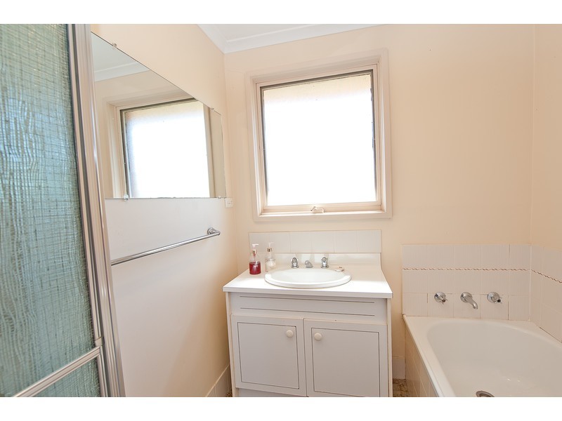 37 Kosciusko Road, Thurgoona NSW 2640