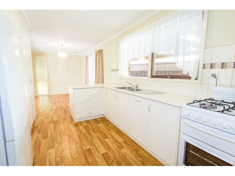 329 Haines Court, Lavington NSW 2641