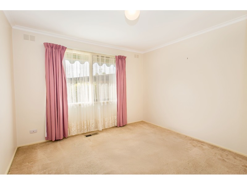329 Haines Court, Lavington NSW 2641