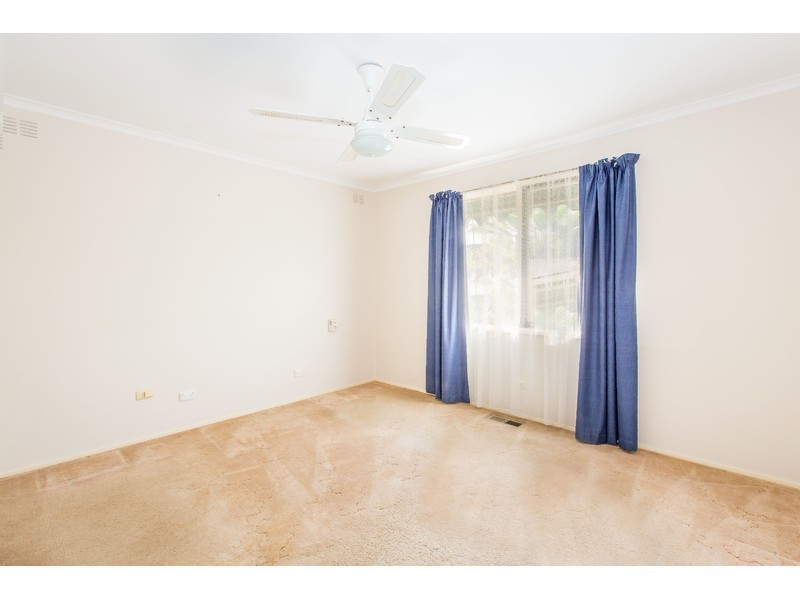 329 Haines Court, Lavington NSW 2641