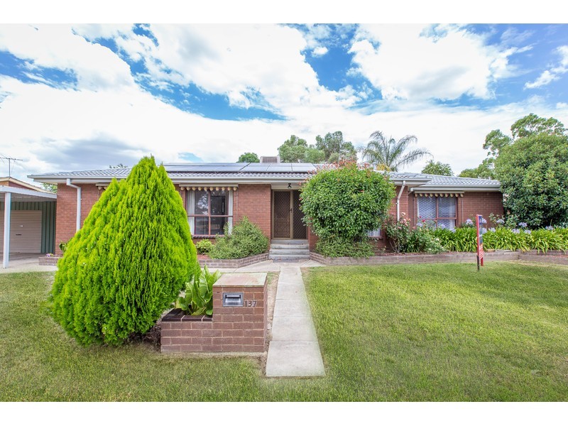 137 Hotham Circuit, Thurgoona NSW 2640