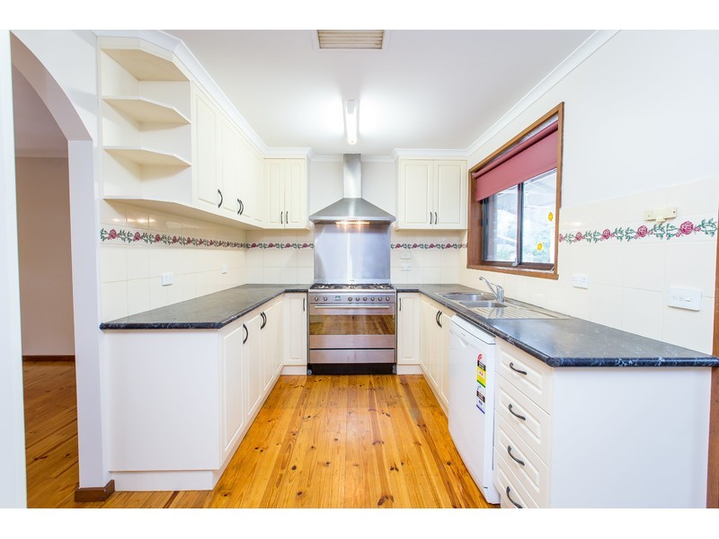 137 Hotham Circuit, Thurgoona NSW 2640