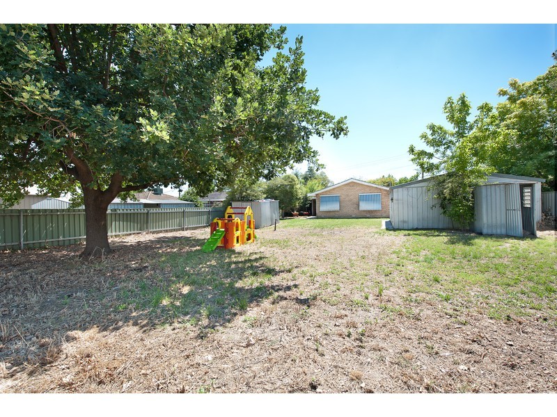 310 Sutherland Street, Lavington NSW 2641