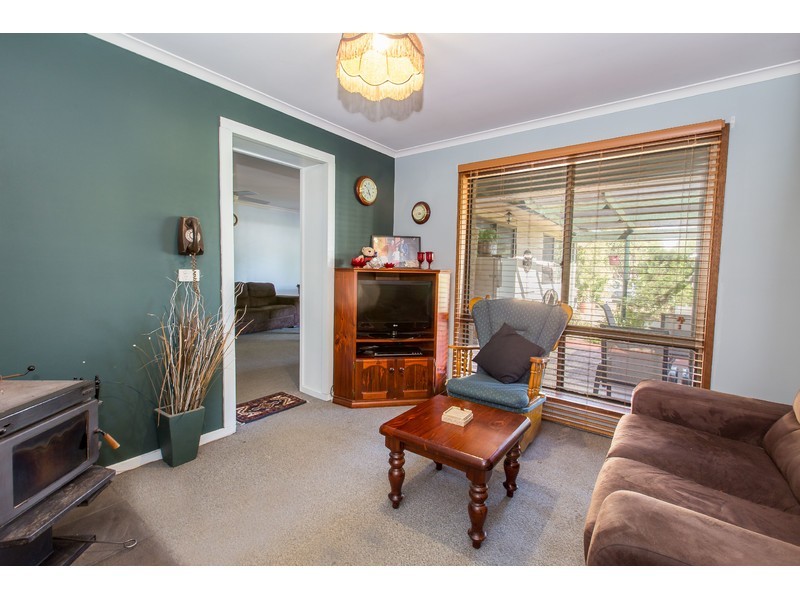 79 Howlong Road, Burrumbuttock NSW 2642