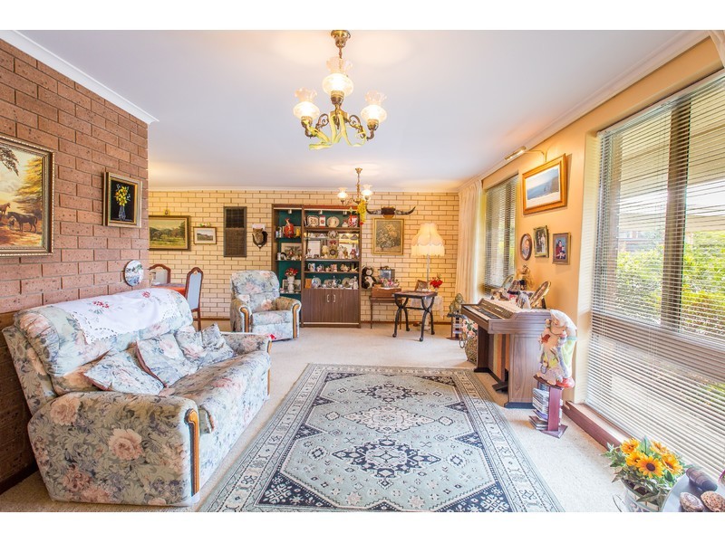 17 Buronga Drive, Springdale Heights NSW 2641