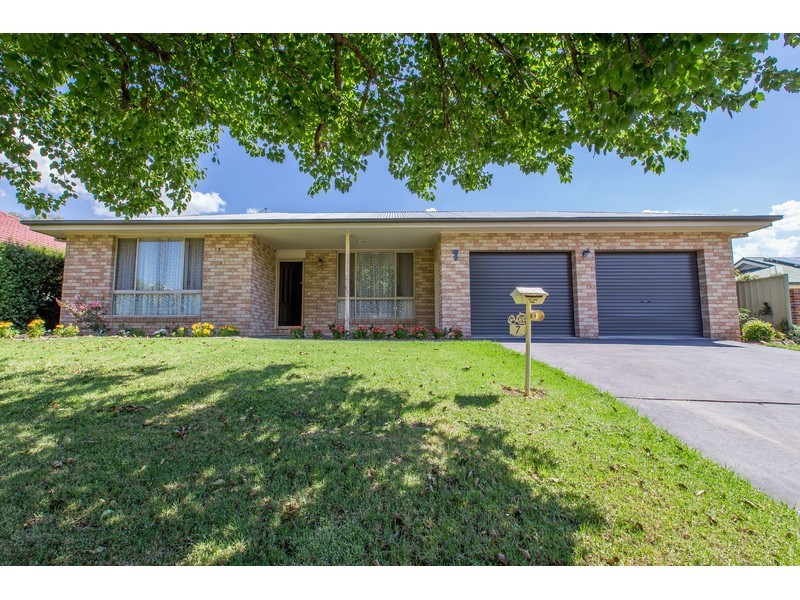 7 McDiarmid Place, Glenroy NSW 2640