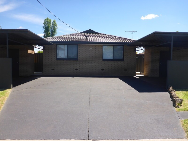 395 Dick Road, Lavington NSW 2641