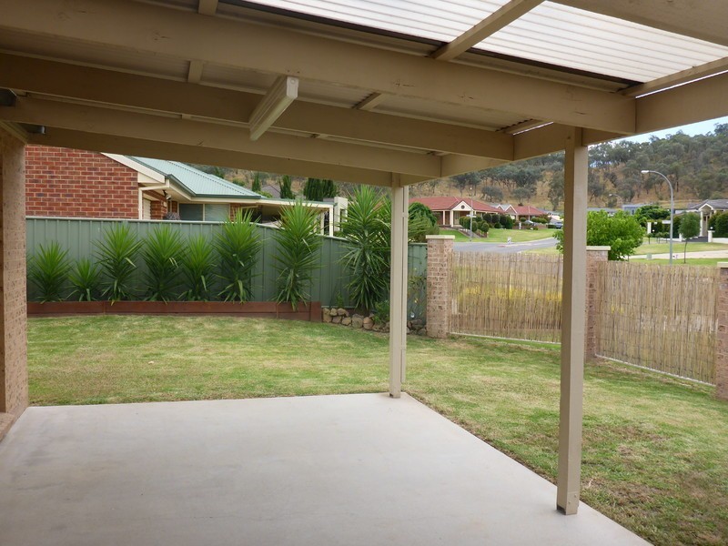 8 Amanda Court, Glenroy NSW 2640