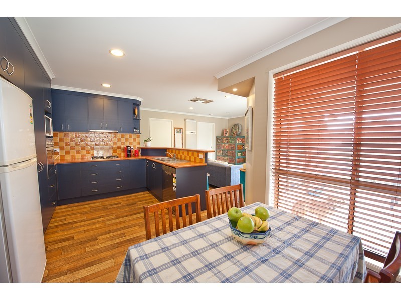 3 Akuna Place, Springdale Heights NSW 2641