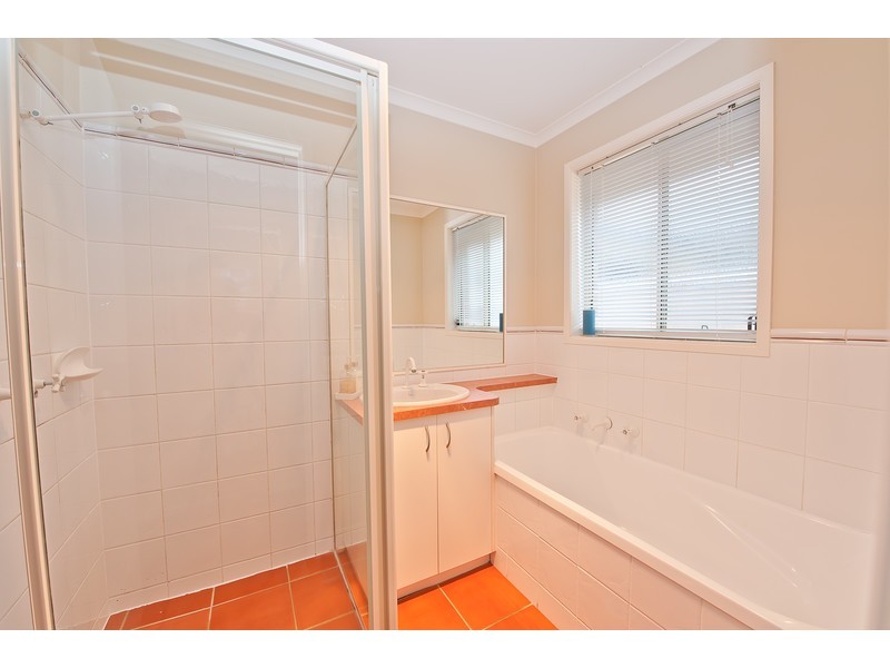 3 Akuna Place, Springdale Heights NSW 2641