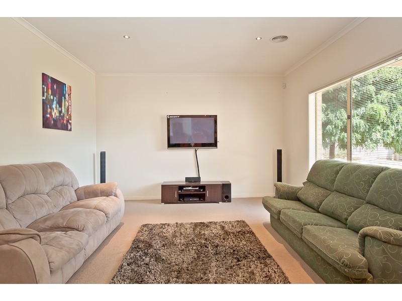 128 Dryandra Way, Thurgoona NSW 2640