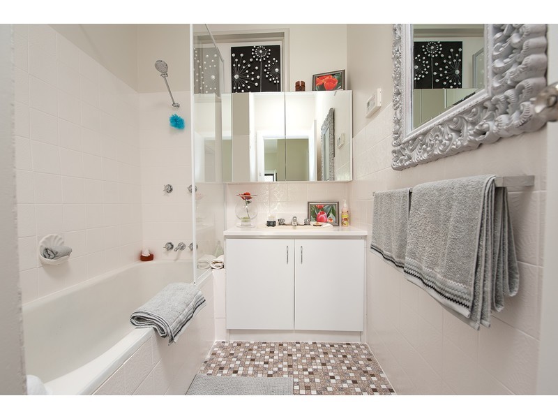 364 Parnall Street, Lavington NSW 2641