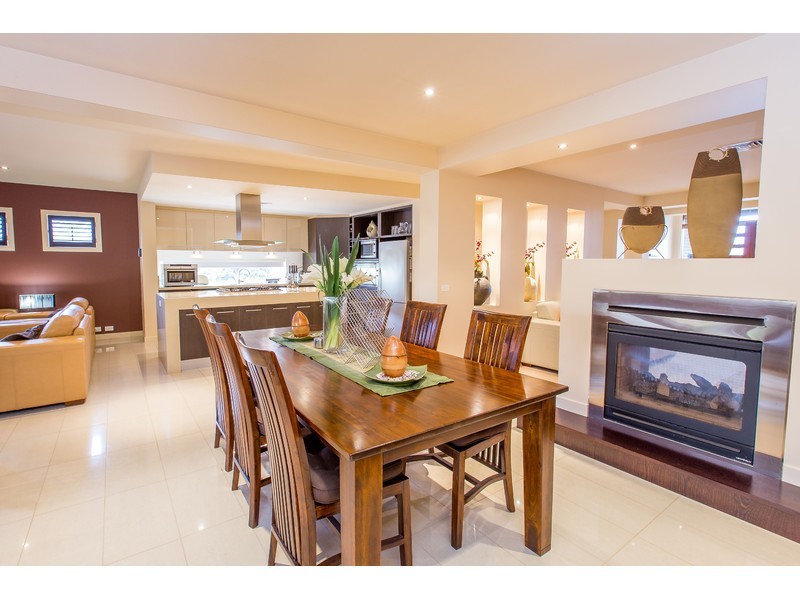 8 Ash Grove, Thurgoona NSW 2640